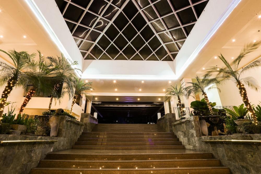 The Lake Hotel Tagaytay Tagaytay City Exteriör bild