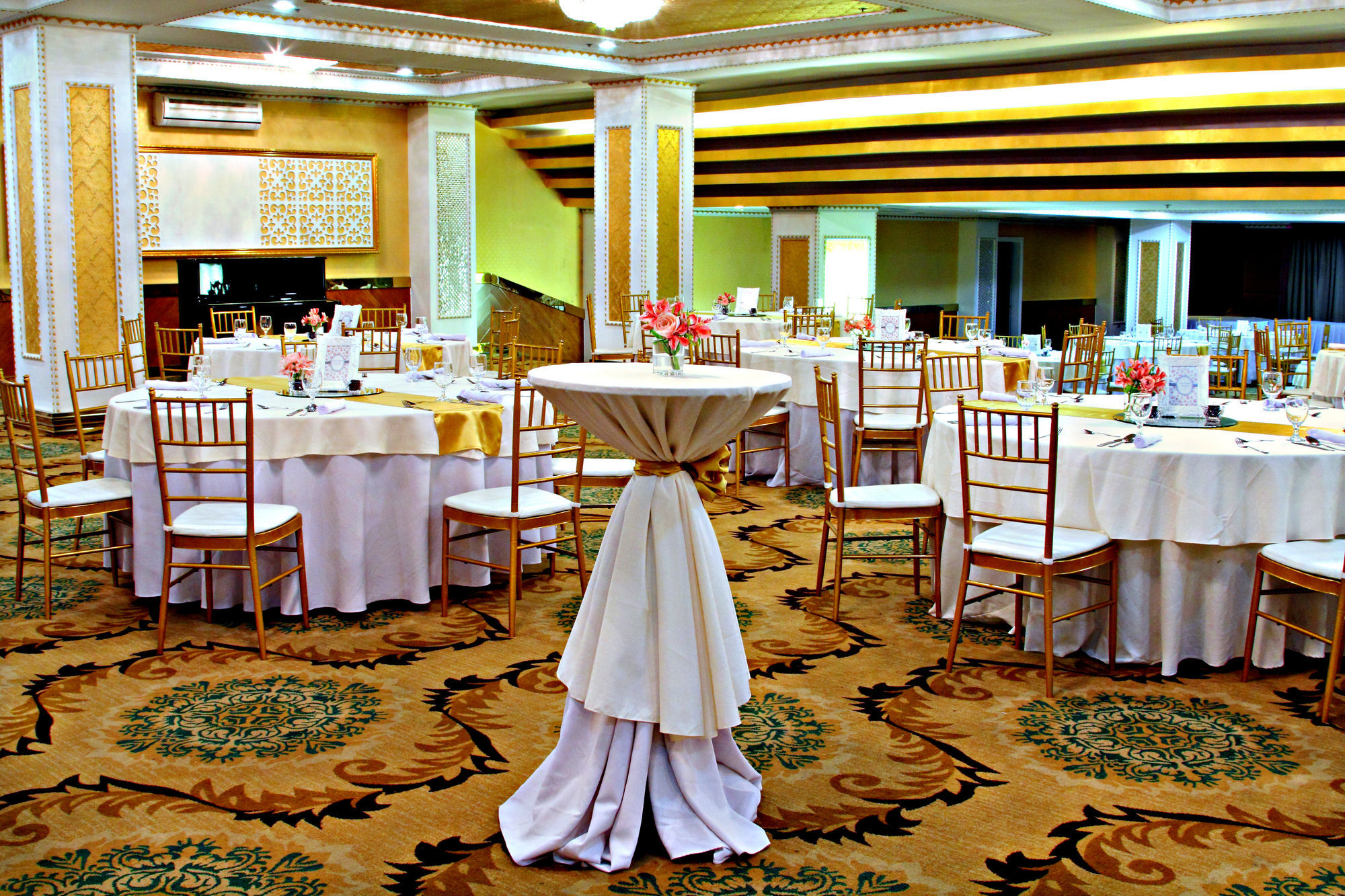 The Lake Hotel Tagaytay Tagaytay City Exteriör bild