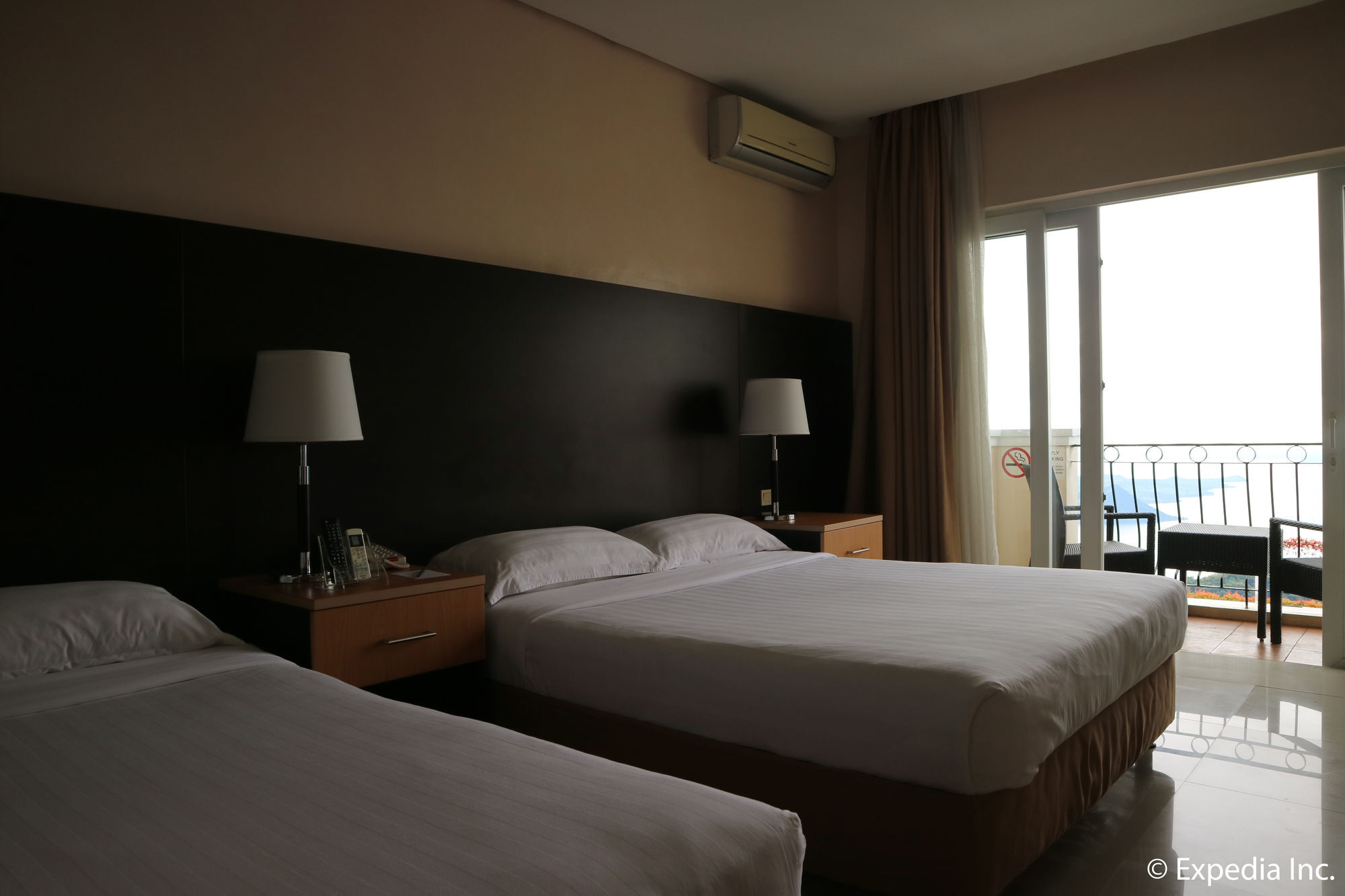 The Lake Hotel Tagaytay Tagaytay City Exteriör bild