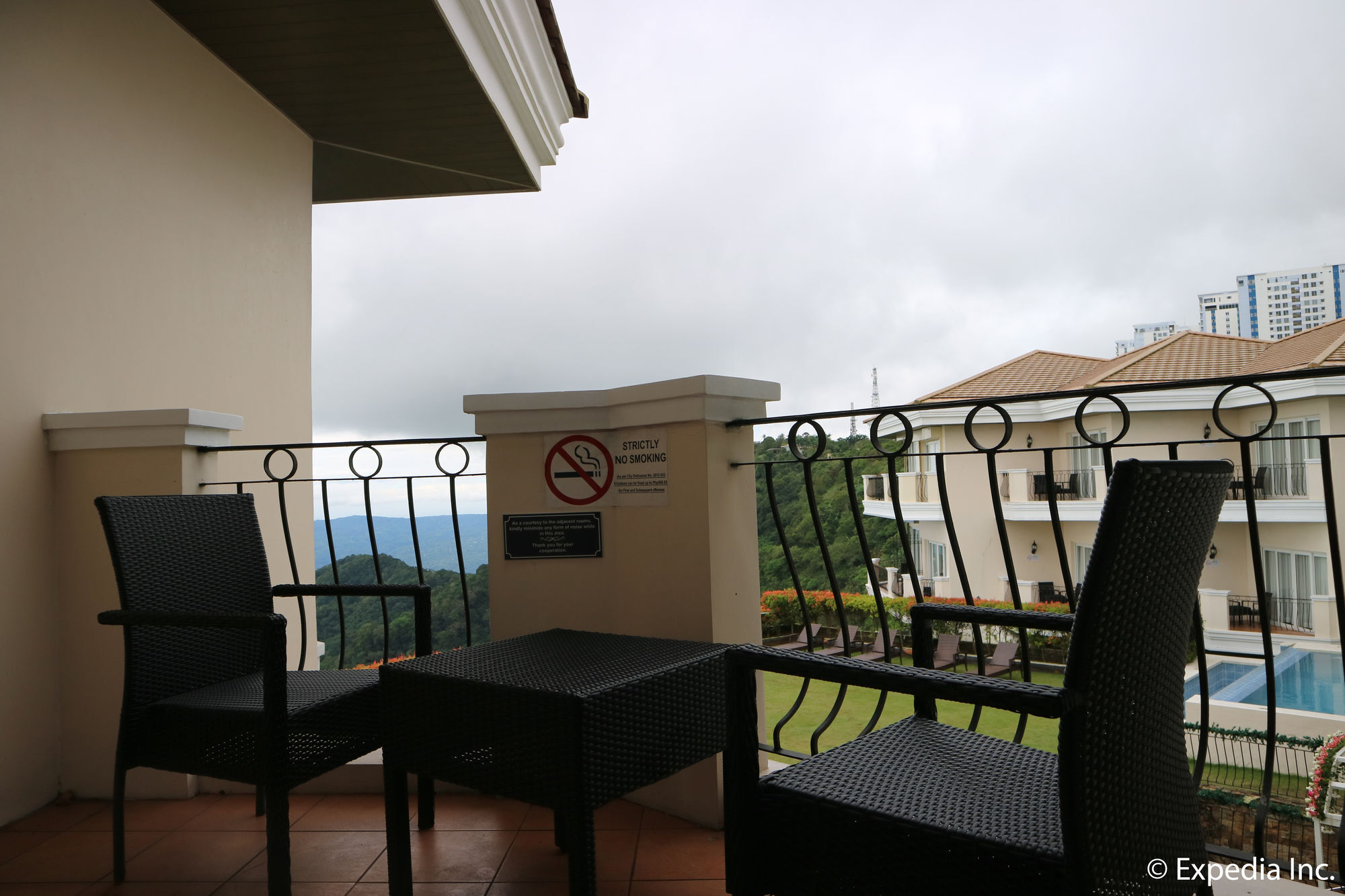 The Lake Hotel Tagaytay Tagaytay City Exteriör bild