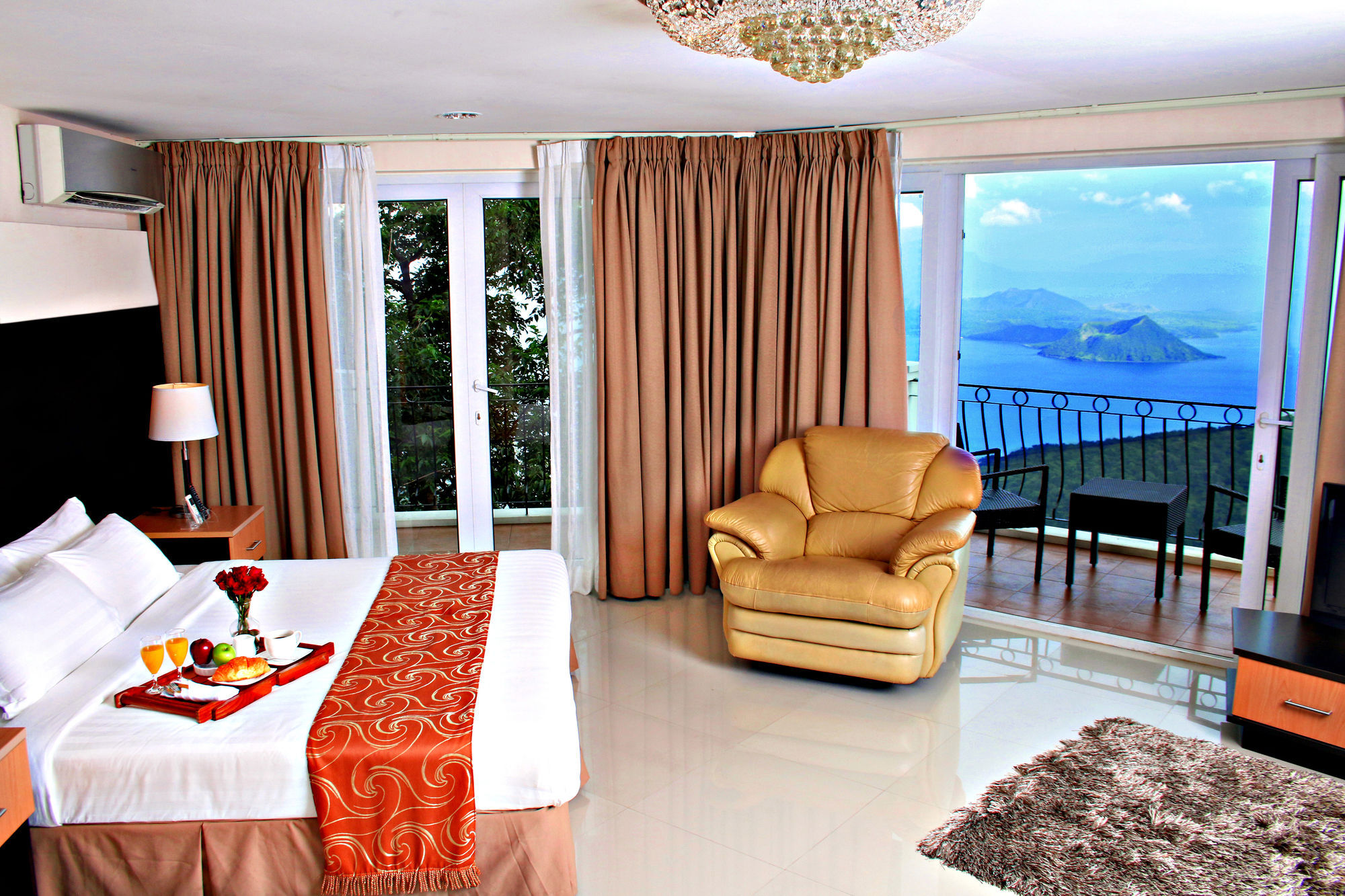 The Lake Hotel Tagaytay Tagaytay City Exteriör bild